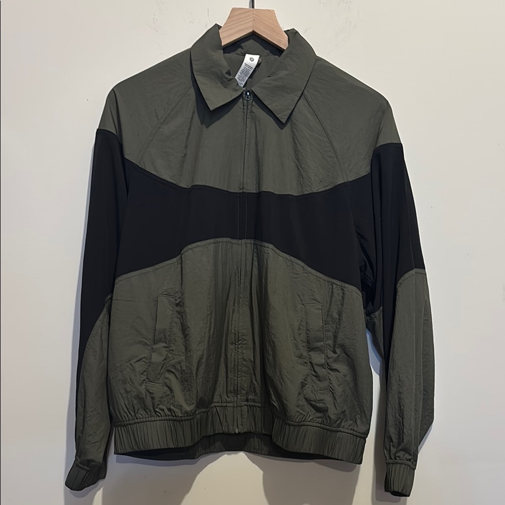 Lululemon Nylon Collared Jacket *Retro Remix Set Army Green / Black size xs